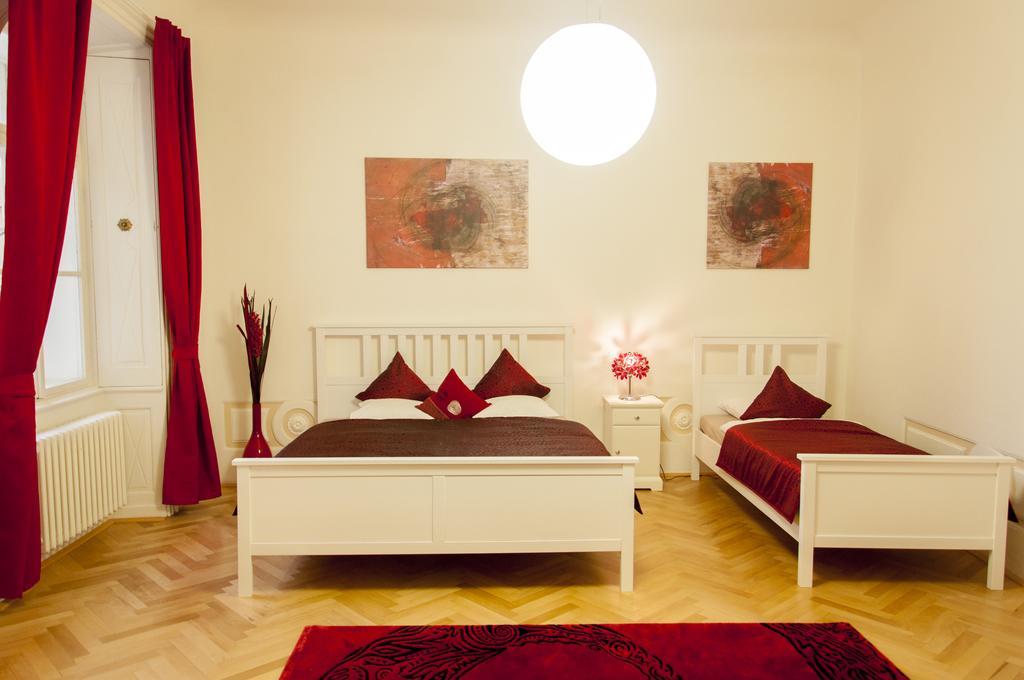 Cherry Charm Apartments Prag Zimmer foto