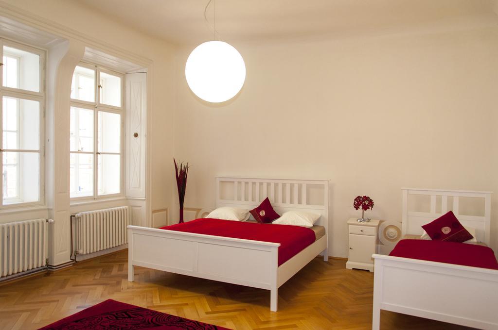 Cherry Charm Apartments Prag Zimmer foto